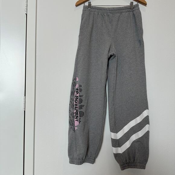 Free People FP Movement All Star oversized graphic print sweatpants joggers XS - Picture 2 of 7
